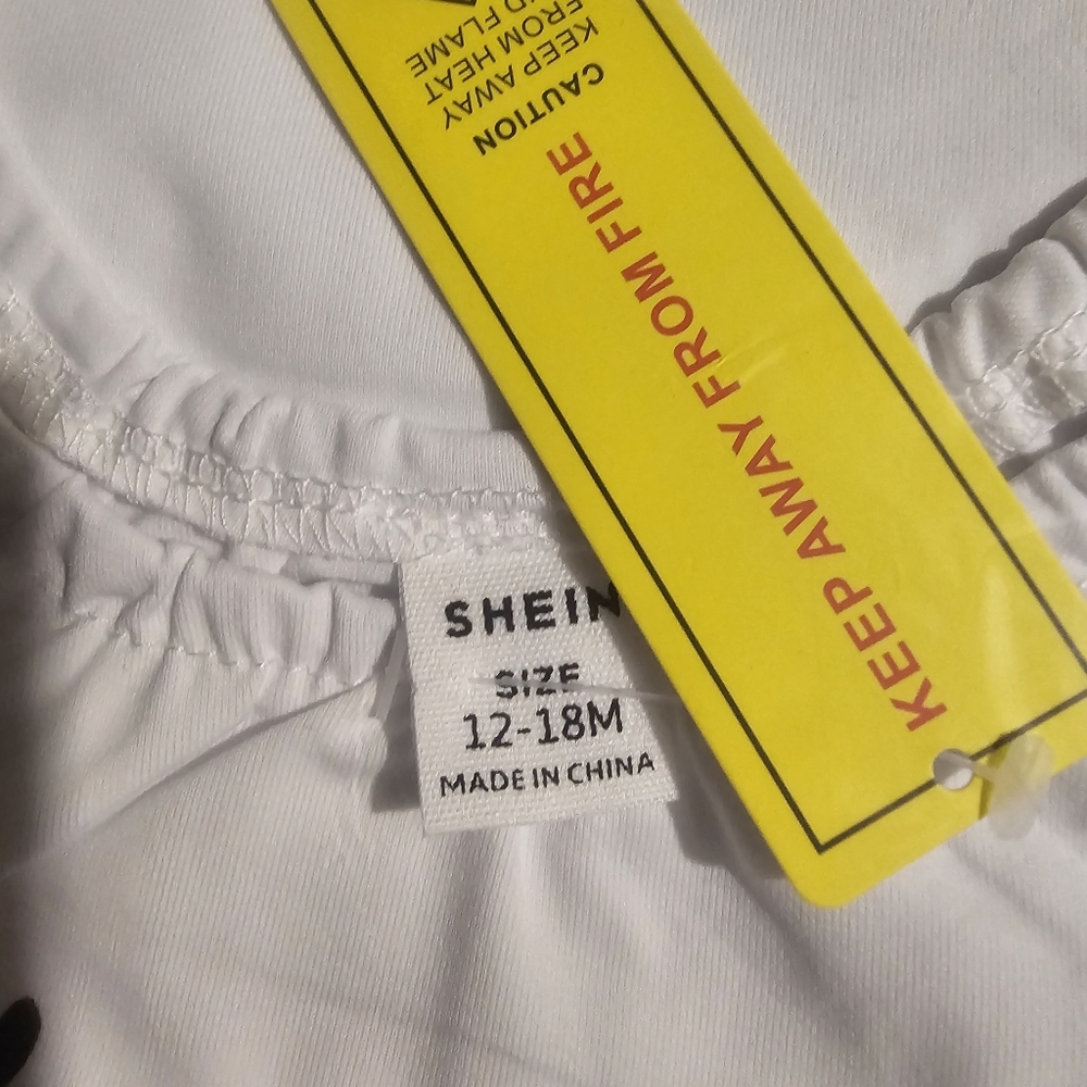 SHEIN White Baby Tee